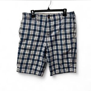 Abercrombie & Fitch Men's Blue and White Plaid Checkered Shorts